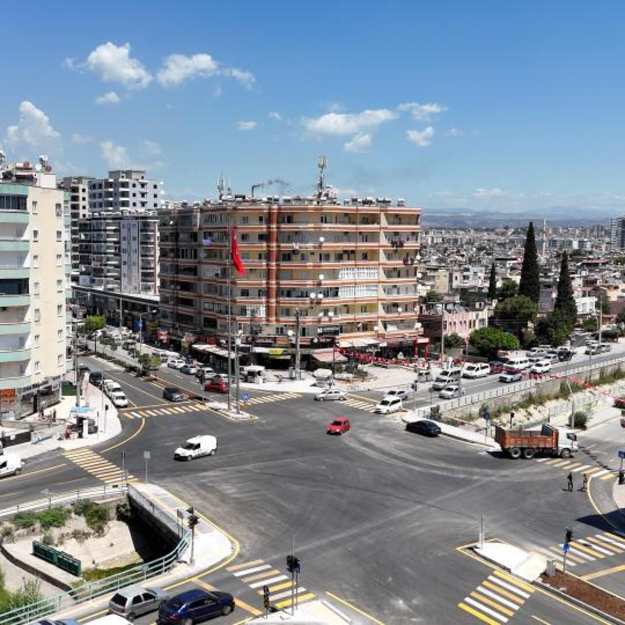 Büyükşehir'den Tarsus'ta trafiği rahatlatan düzenleme