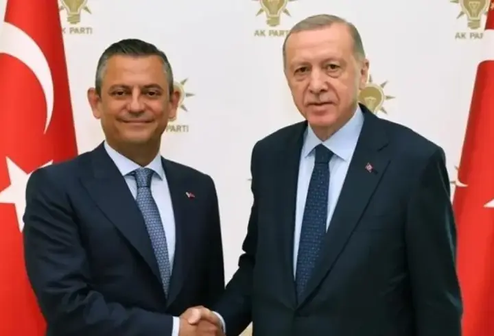 Cumhurbaşkanı Erdoğan'dan Özel'e geçmiş olsun telefonu