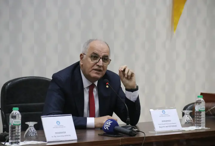 TVF Başkanı Mehmet Akif Üstündağ, Malatya'da üniversitelilerle buluştu: