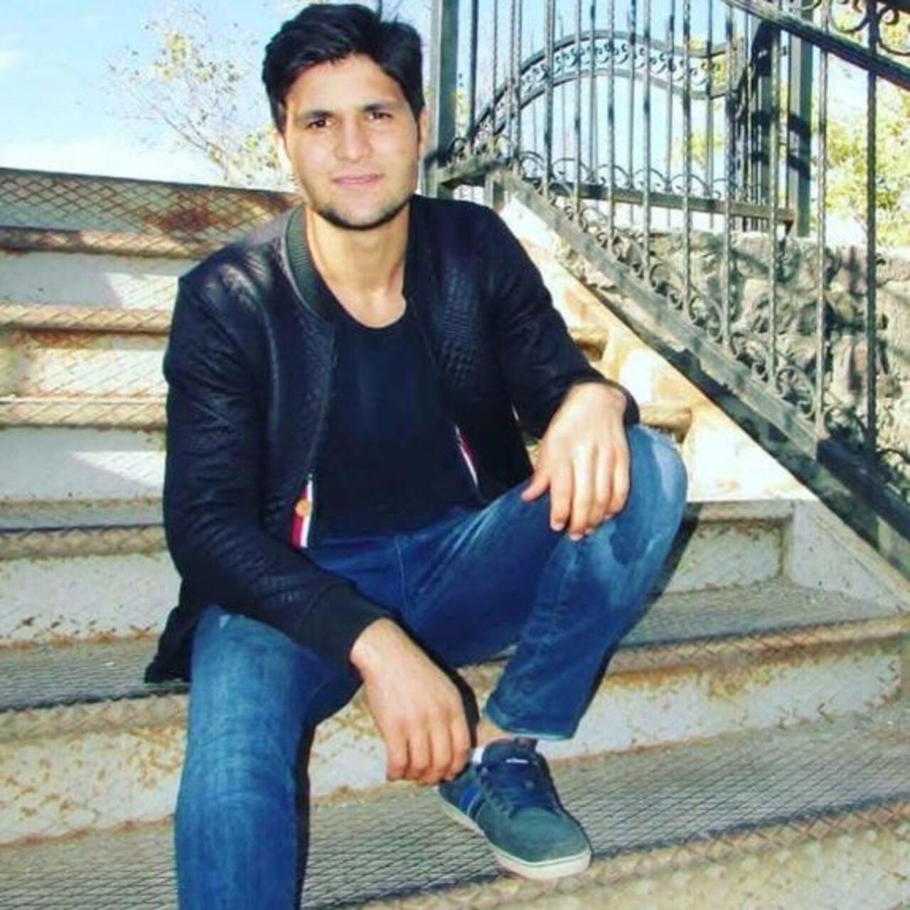 Feci olay! Kıyafeti balya makinesine takıldı!