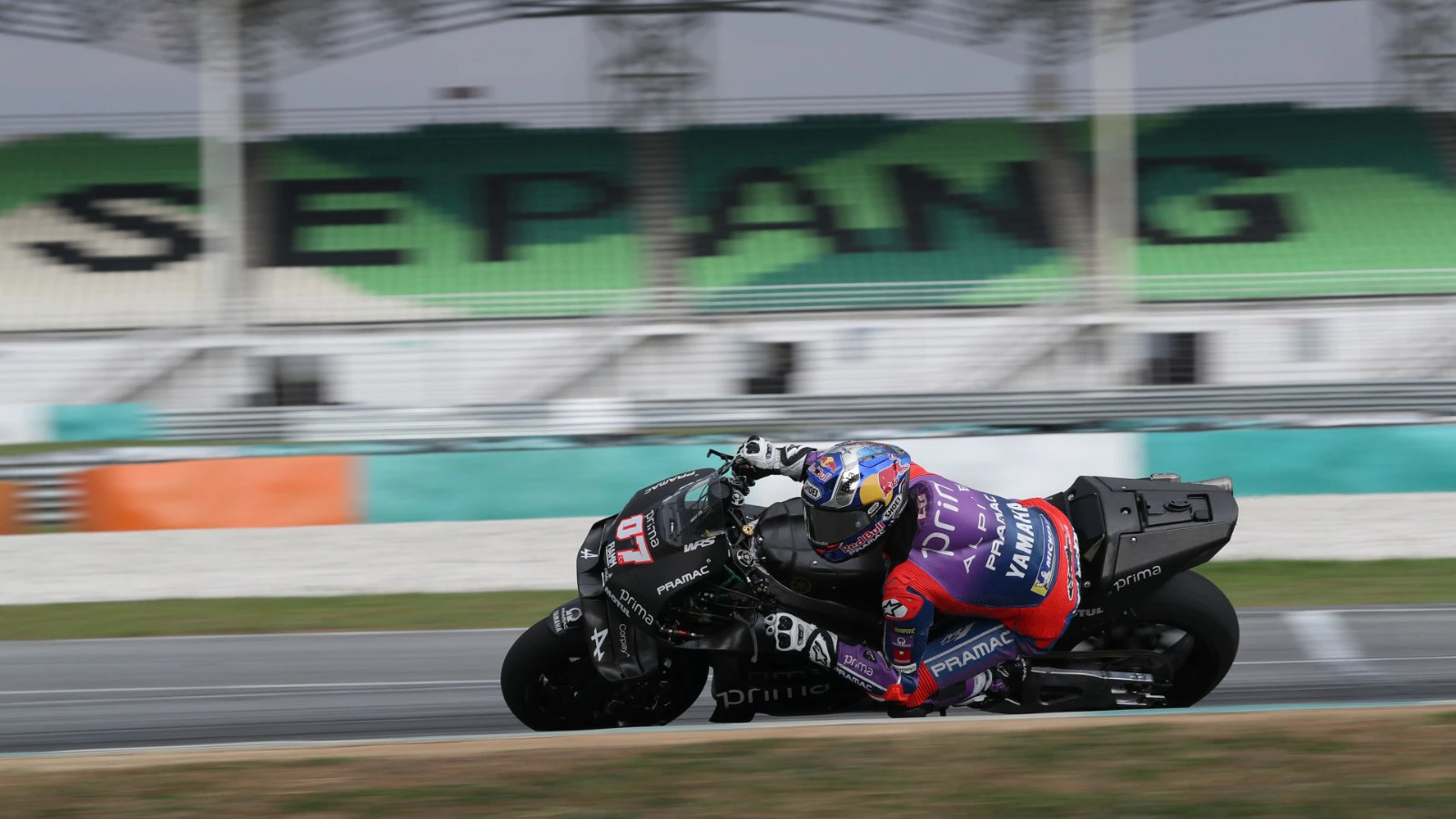 MotoGP'nin Brezilya'daki sprint yarışını Toprak Razgatlıoğlu, 18. bitirdi