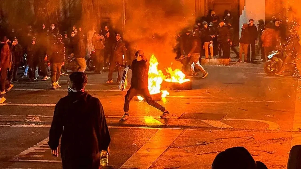Batı basınından korkutan iddia: ABD’nin İran’a askeri müdahalesi 24 saat içinde gerçekleşebilir