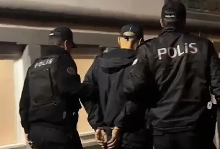 İzmir'de kırmızı bültenli firari yakalandı