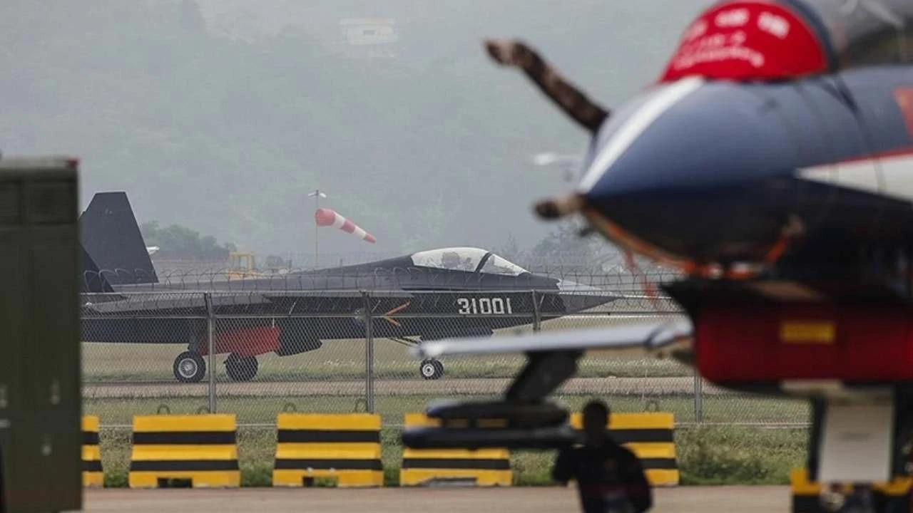 Çin savaş uçaklarından Japon askeri jetlerine radar kilidi