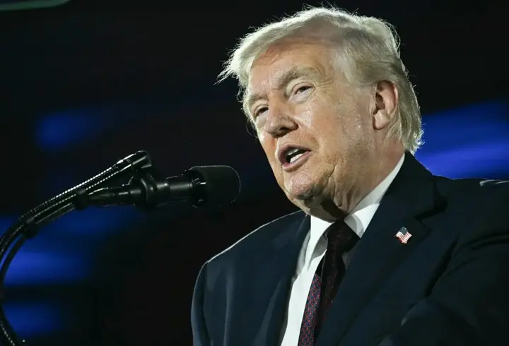 Defalarca karşı çıkmıştı: Trump 'postayla oy' kullanmış