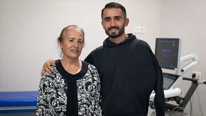 Aynı gün kalp pili takılan anne oğul el ele taburcu oldu