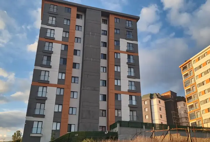 Pendik’te İnşaatta Toprak Kayması; Bitişiğindeki Apartman Tahliye Edildi