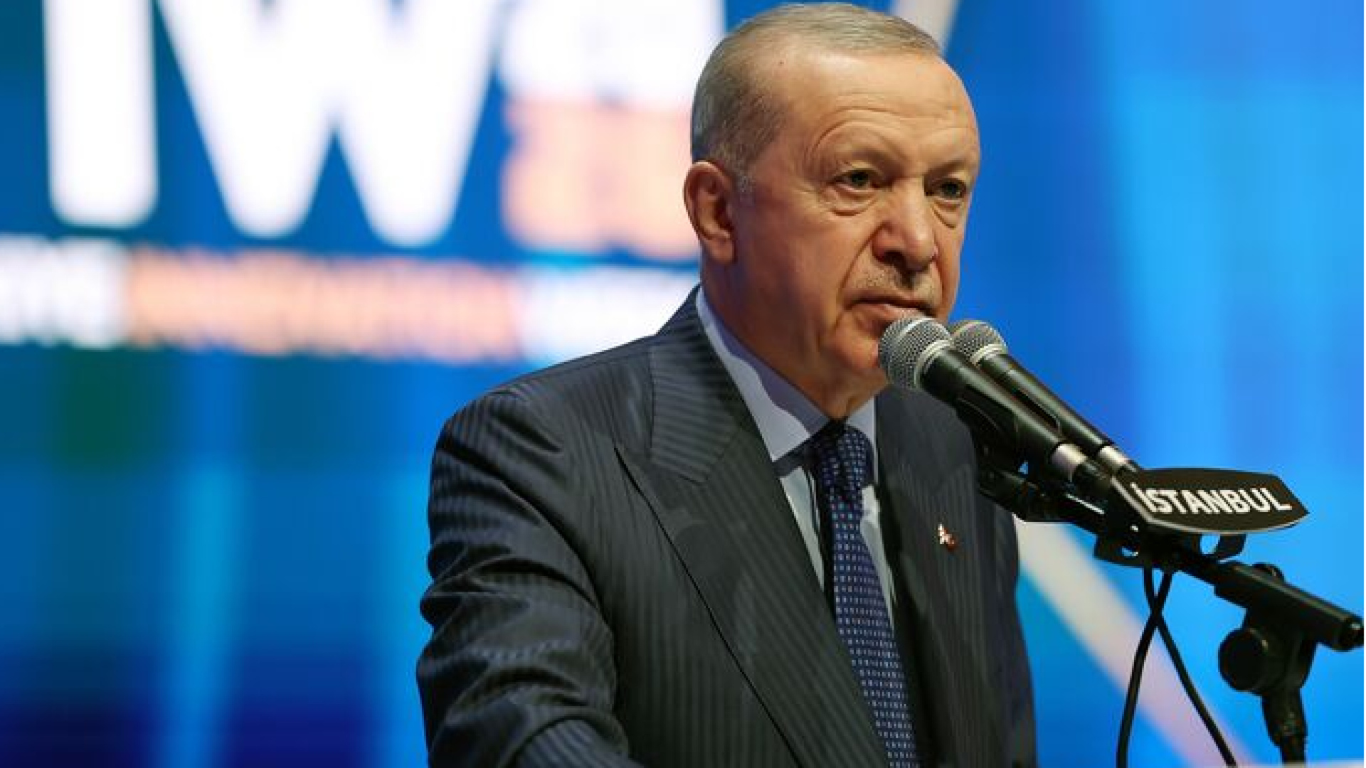 Özdemir Bayraktar'ı Andı