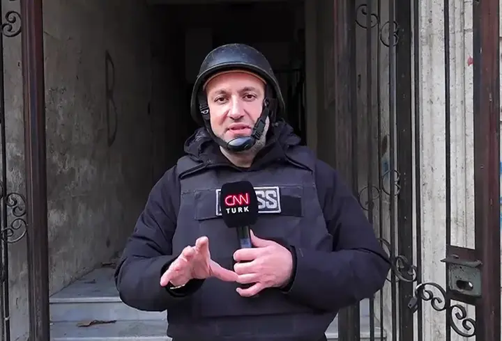 CNN TÜRK ekibi Suriye'de YPG'nin mevziye çevirdiği evi görüntüledi