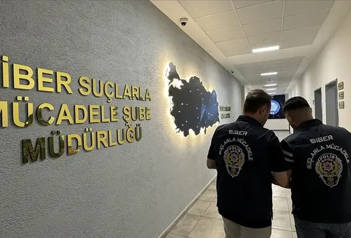 SON DAKİKA! 10 kentte siber suçlulara darbe: 223 şüpheli yakalandı!