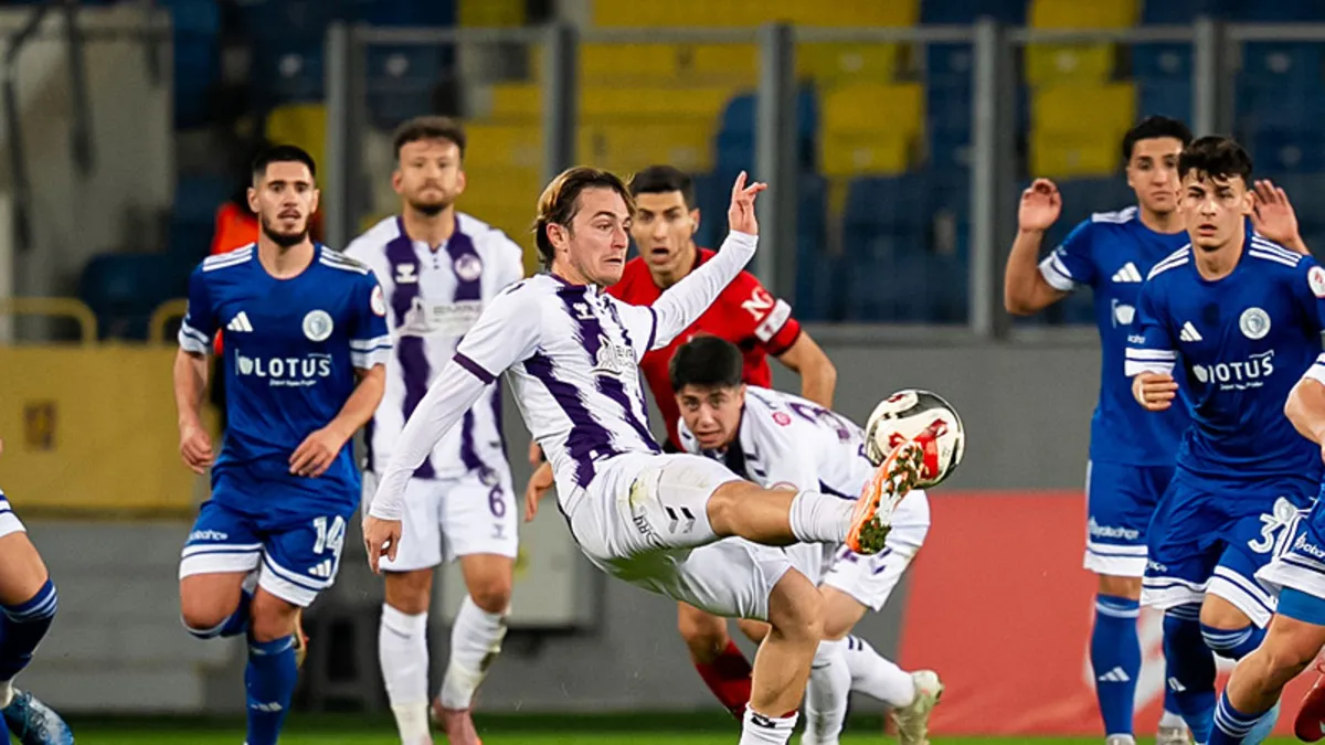 Emre Gökdemir İnşaat Ankara Keçiörengücü 10 kişiyle galip: 3-1