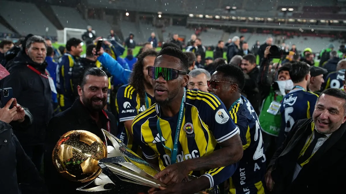 Zenit'ten Jhon Duran açıklaması: Hem Fenerbahçe hem Al Nassr...