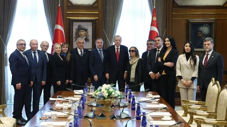 Cumhurbaşkanı Erdoğan, Türk Demokrasi Vakfı heyetini kabul etti