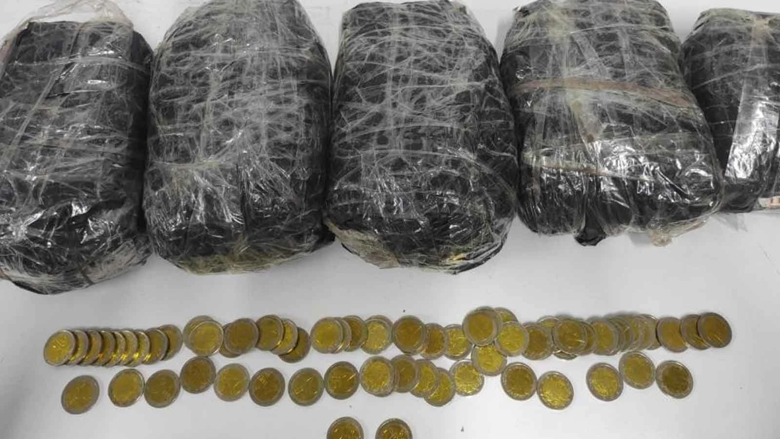Piyasa değeri 430 bin TL: Sahte 5 bin adet madeni 2 euro ele geçirildi