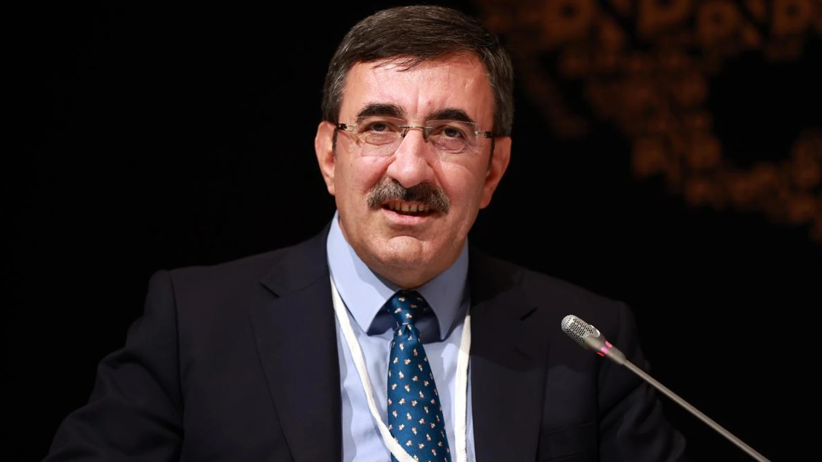 Cumhurbaşkanı Yardımcısı Yılmaz: Vatandaşın yastık altı, Merkez Bankası rezervinden büyük