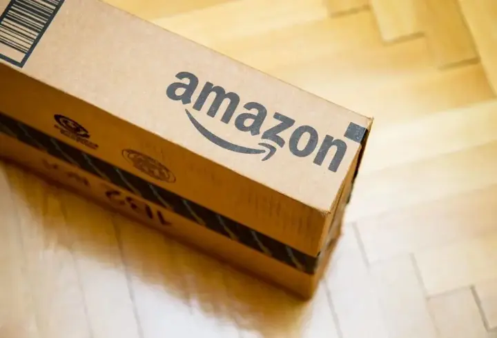 Amazon büyük ekranlı katlanabilir bir cihaz geliştiriyor