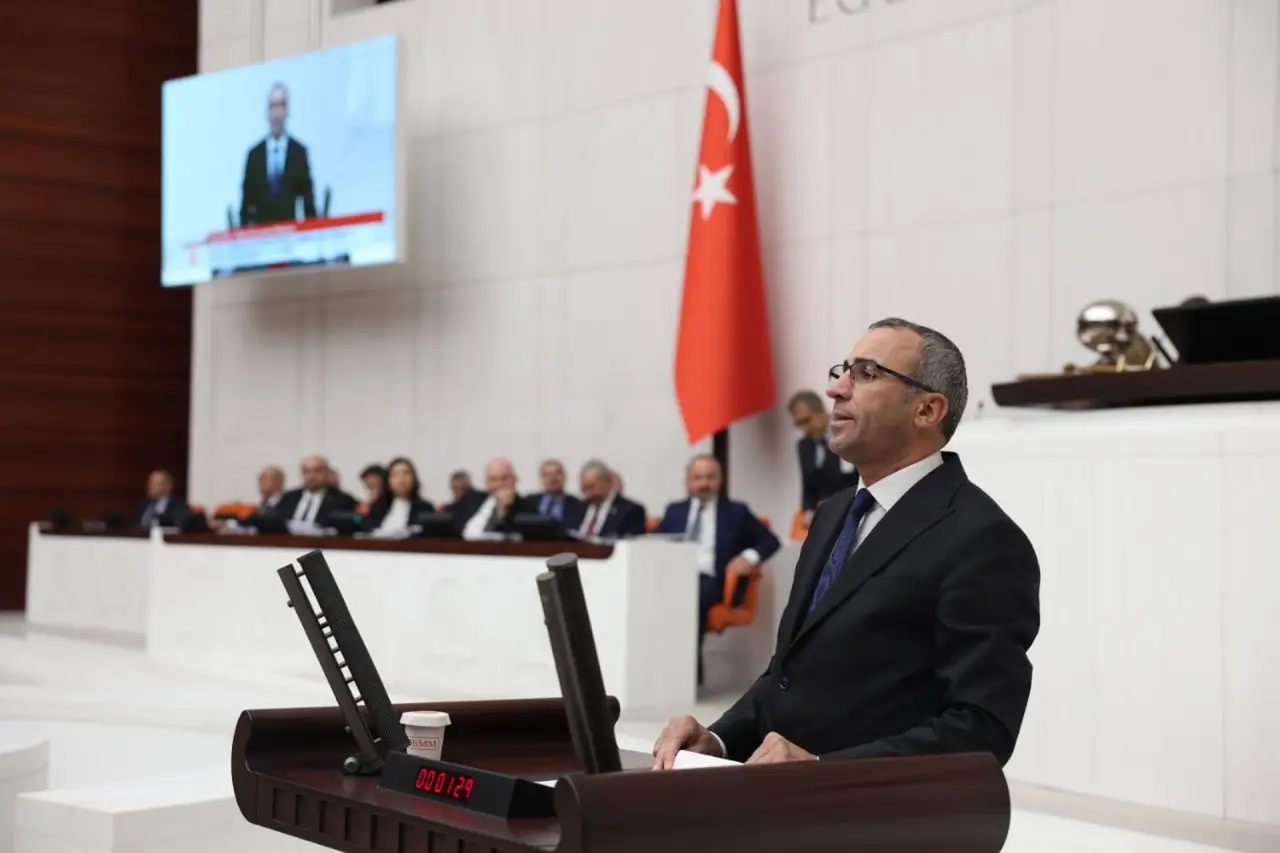 DEM Partili Celal Fırat, Sivas'taki Maden Faaliyetleri Sebebiyle Oluşan Tahribatı Meclis'e Taşıdı: 'Mağduriyet Nasıl Giderilecek?'