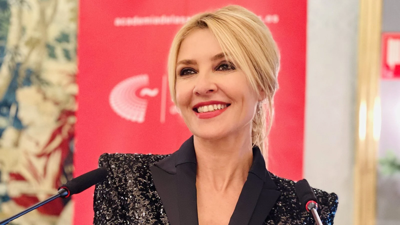 Ünlü oyuncu 6 yaşındayken 8 erkeğin cinsel saldırısına uğradığını açıkladı