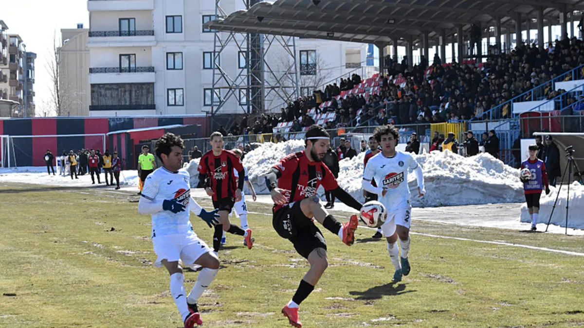 Vanspor FK sahasında 3 puanın sahibi!