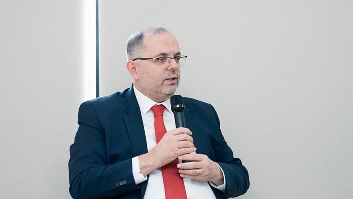 MSÜ Rektörü Erhan Afyoncu'dan Saran'a kongre çağrısı!