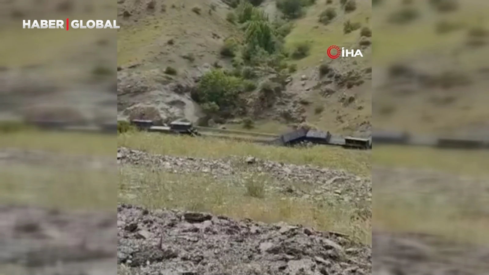 Elazığ’da zemin kaydı: Bakır cevheri taşıyan vagonlar devrildi