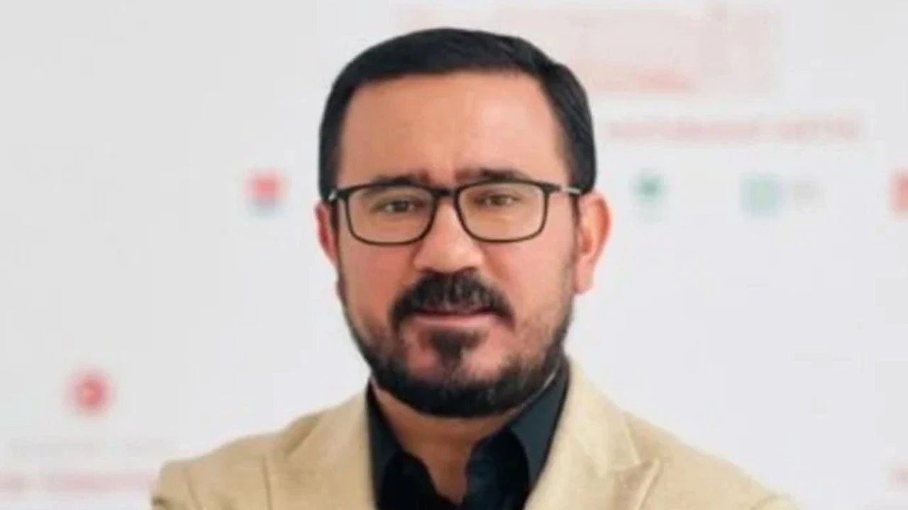 Gazeteci Gökhan Özbek genç yaşta hayatını kaybetti