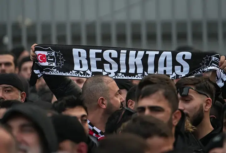 Beşiktaş taraftarları, Fenerbahçe maçı öncesi Kadıköy’de