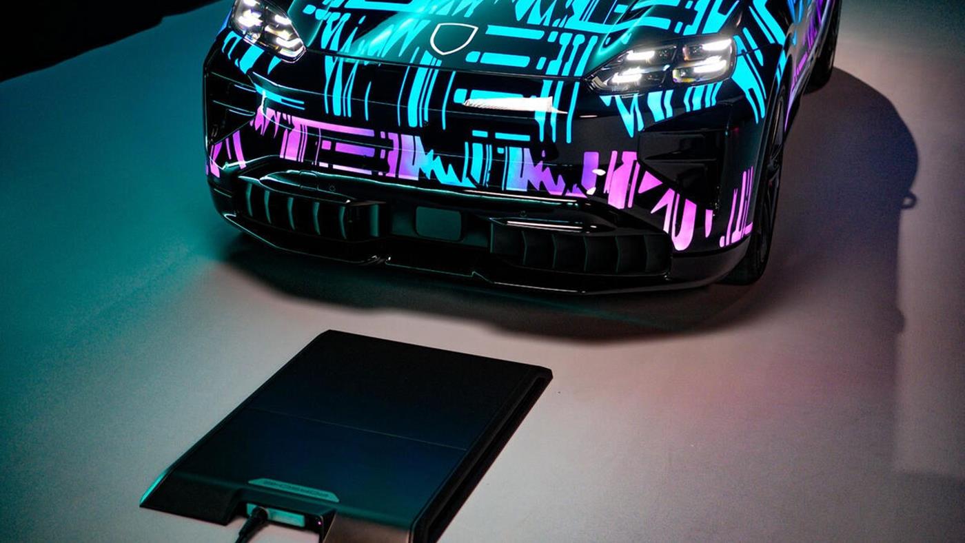 Elektrikli Porsche Cayenne, kablosuz şarj özelliğiyle geliyor