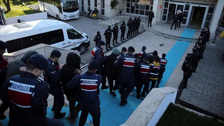 Terör örgütü DEAŞ'a yönelik Muğla merkezli operasyonda yakalanan 18 şüpheli adliyede