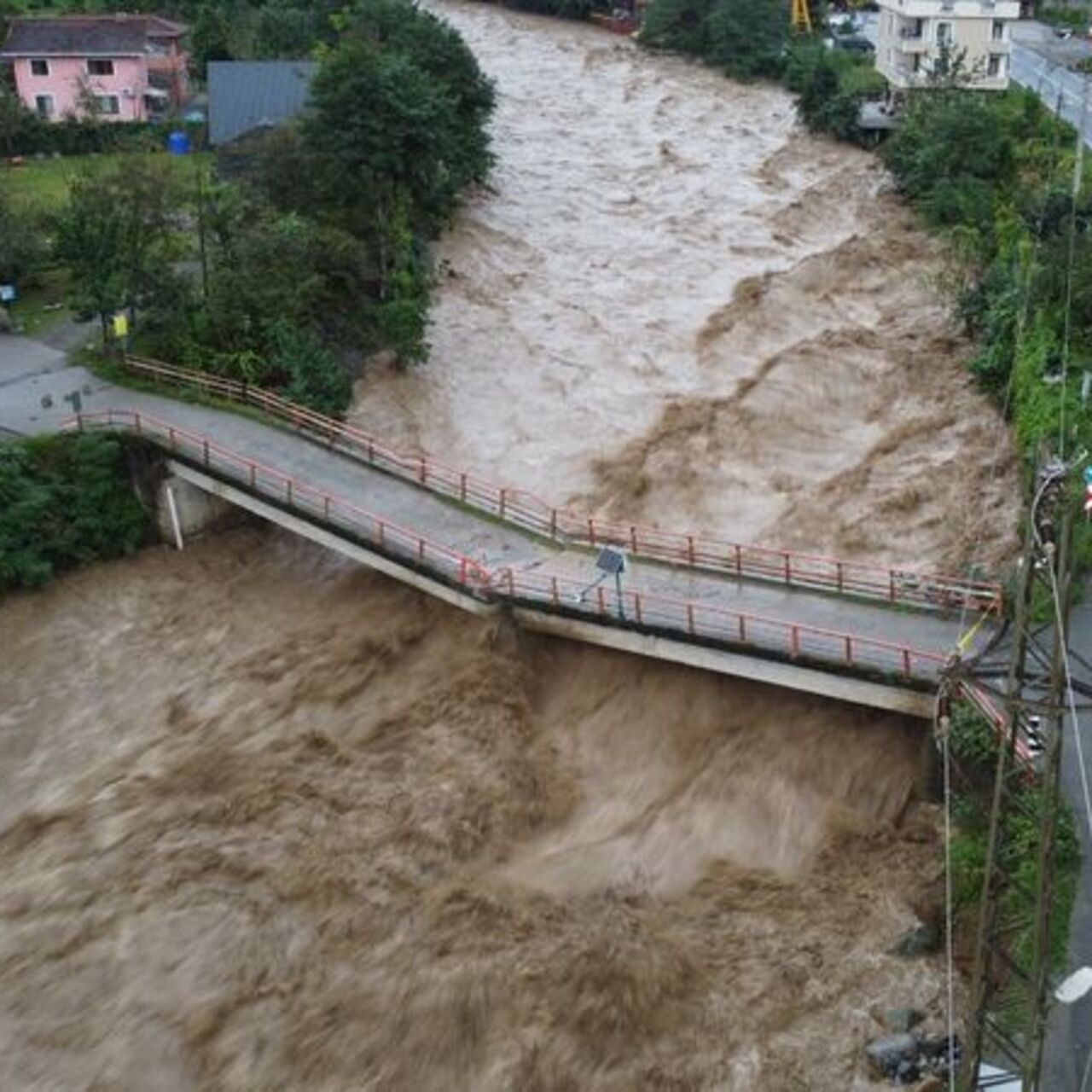 Rize ve Artvin'de selin izleri ortaya çıktı!