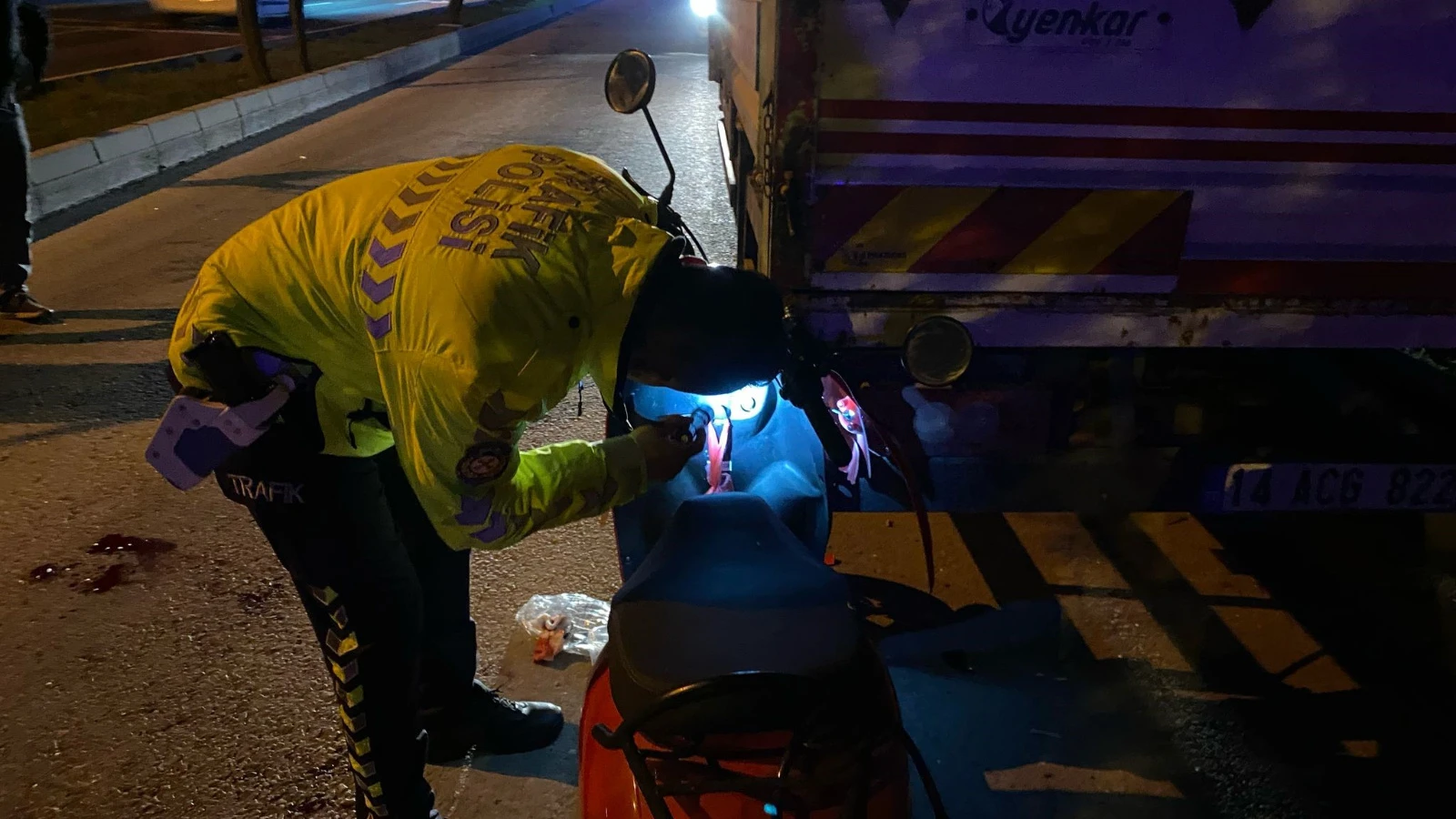Bolu'da motosiklet kamyonete çarptı: 1 yaralı
