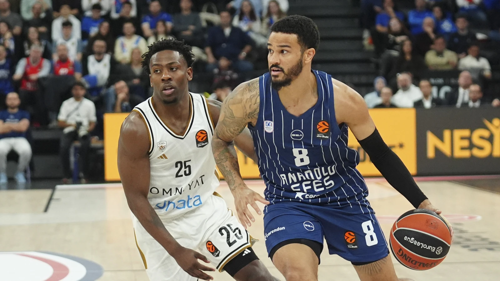Anadolu Efes, Dubai Basketbol'a 76-80 mağlup oldu