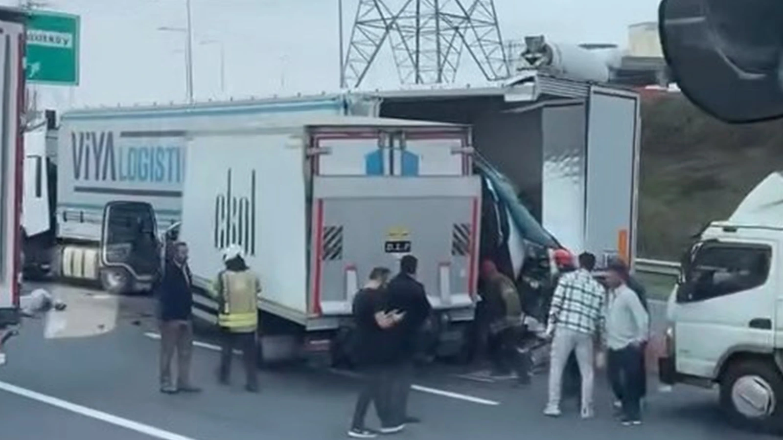 İstanbul'da feci kaza: Ölü ve yaralılar var