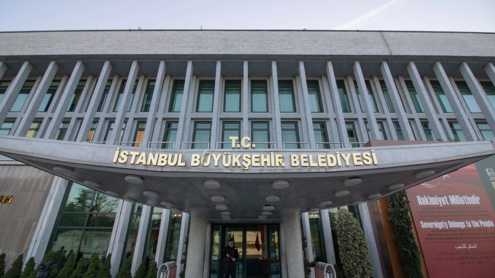 İBB'ye yönelik yolsuzluk soruşturmasında 25 kişi tutuklandı