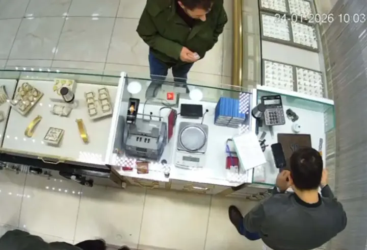 Eskişehir’de kuyumcuya sahte bilezik satmaya çalışan şüpheli yakalandı