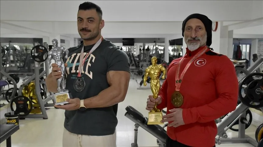 Vücut geliştirme sporcusu, öğrencisiyle uluslararası başarıya odaklandı
