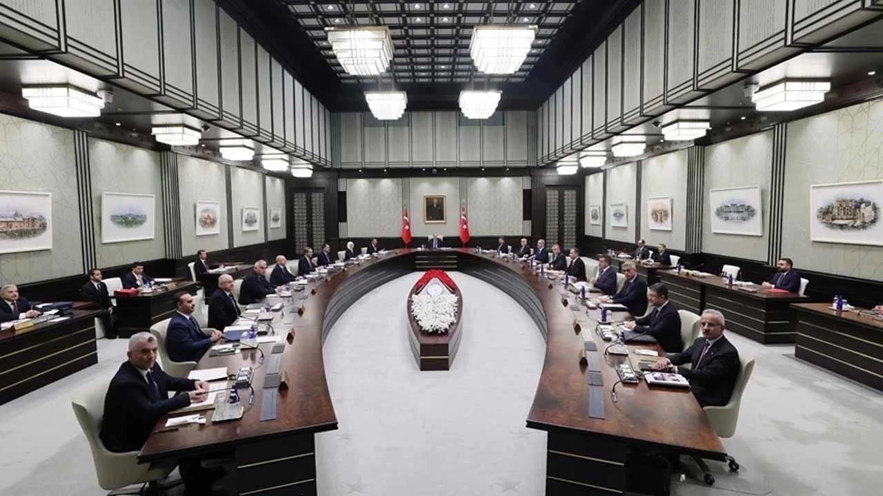 Cumhurbaşkanlığı Kabinesi bugün toplanıyor: Gündemde neler var?