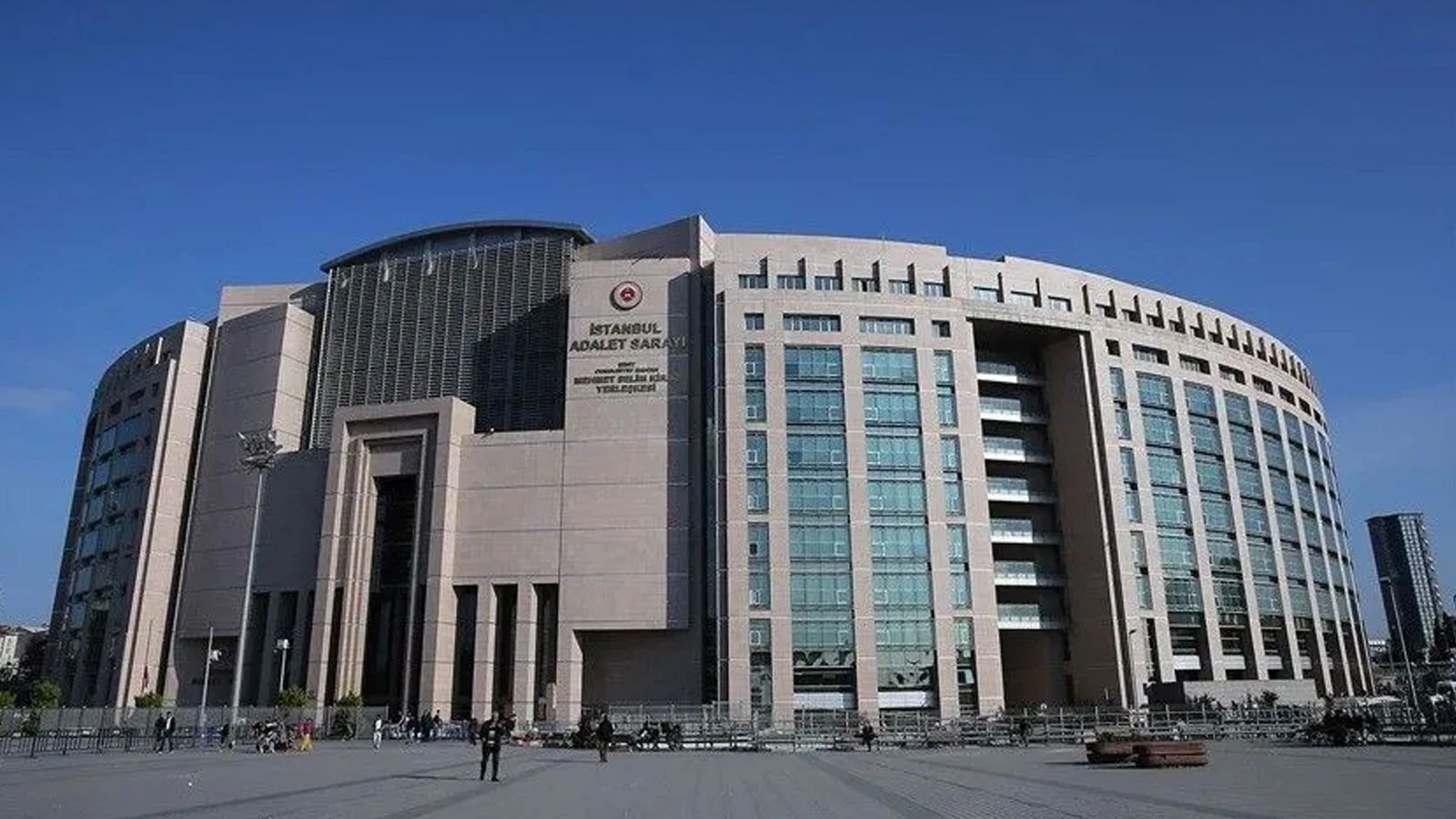 İBB Davasında Yeni Gelişme: 7 Tutuklu Sanık Tahliye Edildi