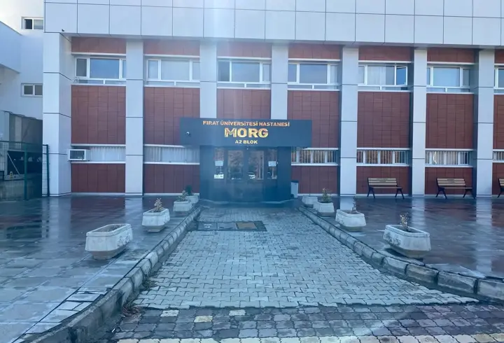 Serinlemek için girdiği Hazar Gölü'nde boğuldu