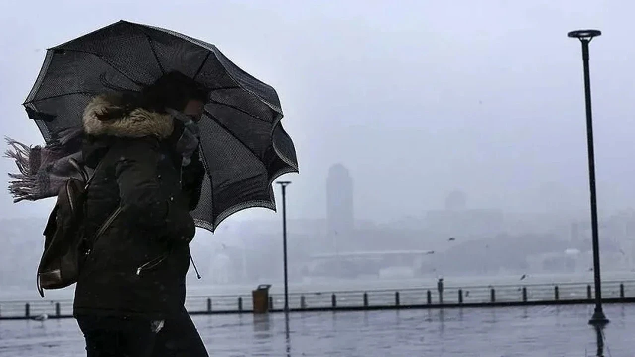 İstanbul'da Okullar Yarın Da Tatil Edildi