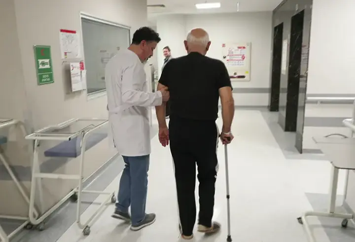 "Belden anestezi"yle hayata tutundu