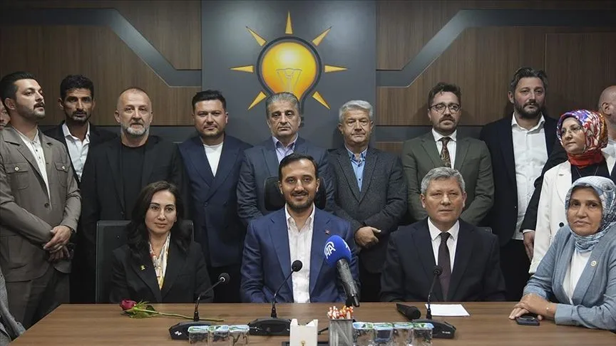 AK Parti Beykoz İlçe Başkanlığı'nda teşkilat tanışma programı yapıldı