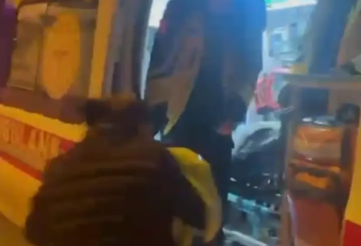 Yolu kapalı köyde rahatsızlanan bebek için ekipler seferber oldu