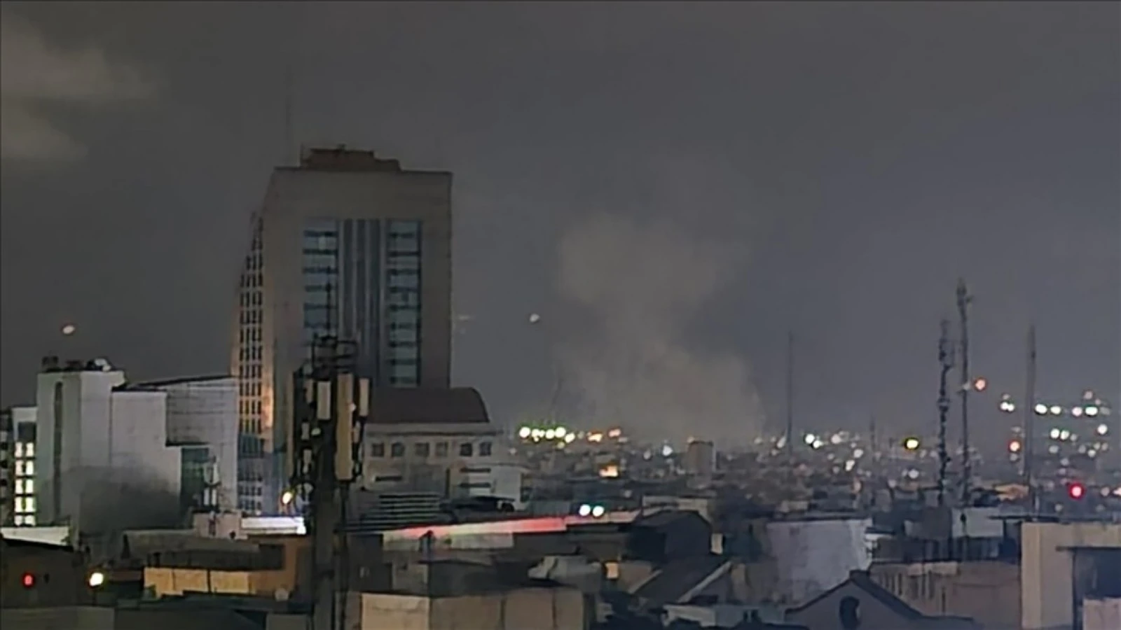 İran medyası: ABD-İsrail, Lamerd Havalimanı'nı vurdu