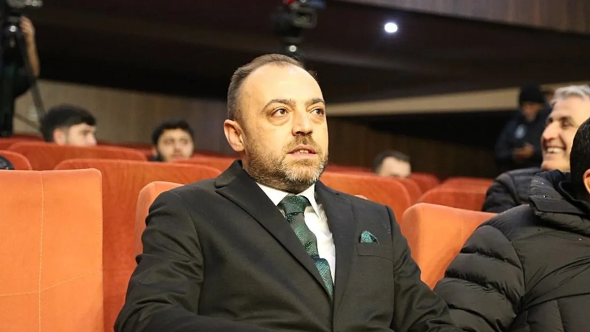 Sakaryaspor’un yeni başkanı Enes Zengin oldu