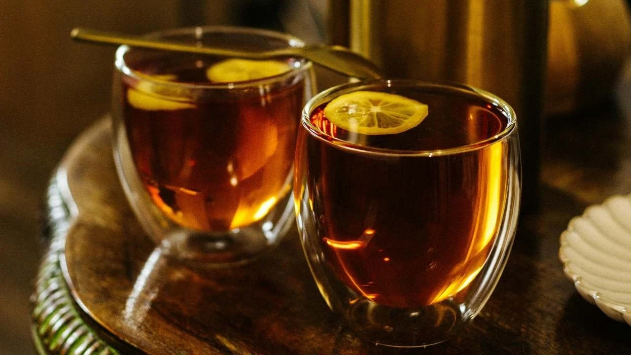 Çayın yanındaki limona para isteyen işletmeye ceza