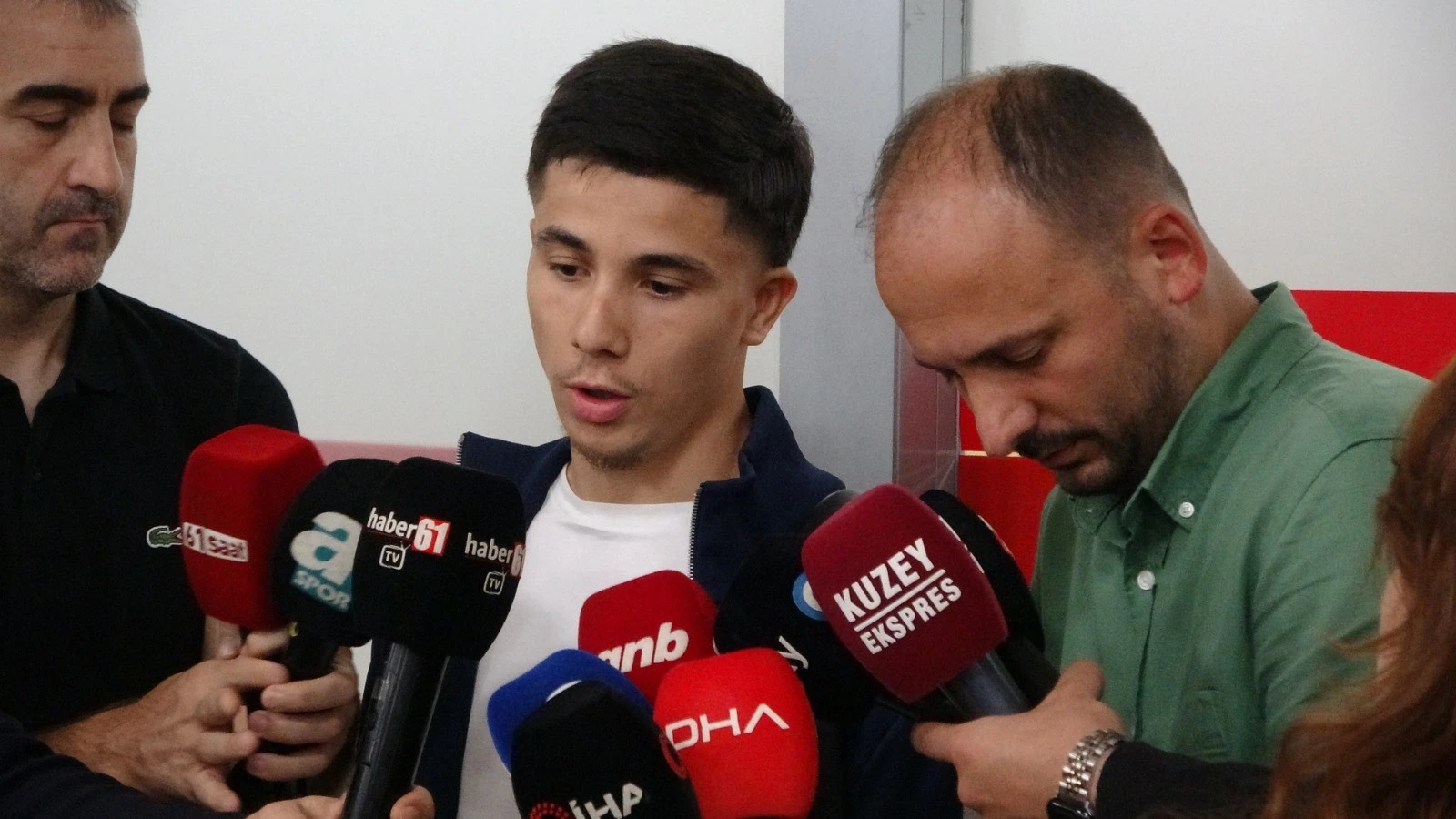Trabzonspor'un yeni transferi Benjamin Bouchouari, Trabzon'a geldi