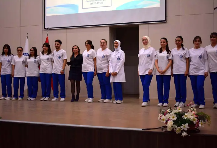 Ege Üniversitesi Hemşirelik Fakültesi'nde 'IV. Üniforma Giyme Töreni'