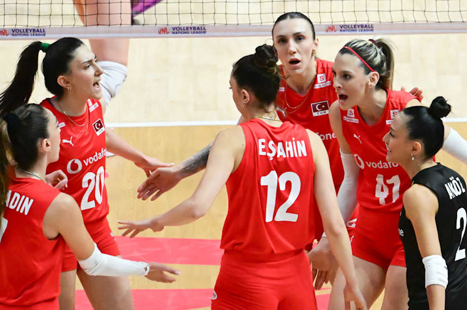 Filenin Sultanları'nın Milletler Ligi'ndeki son kurbanı Polonya oldu