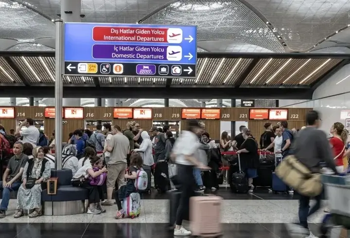 Türkiye’de havalimanlarında yolcu sayısı 49,3 milyona ulaştı